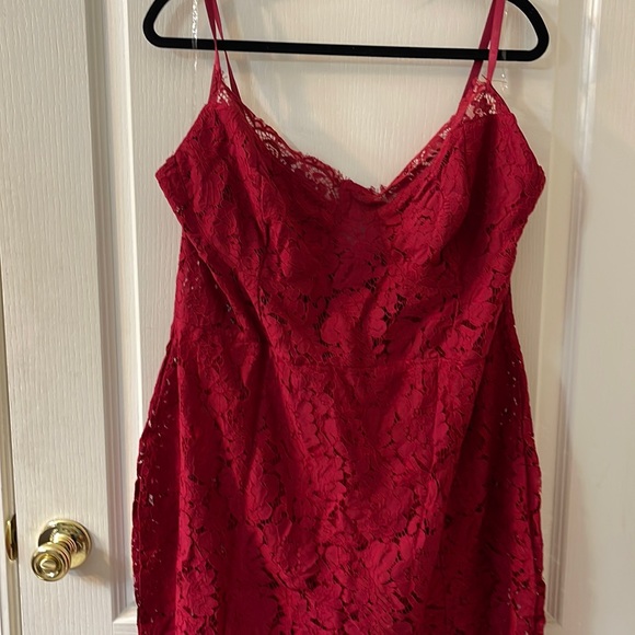 Plus size lace dress Fashion Nova - Picture 2 of 4